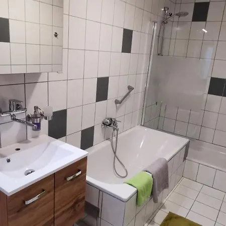 Lawie Am Attersee * Alexenau