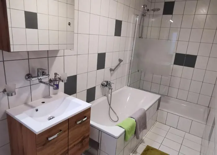 Lawie Am Attersee * Alexenau